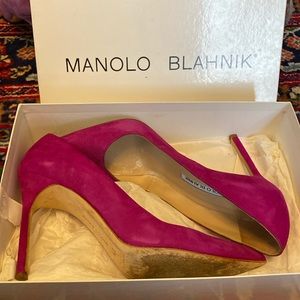 Magenta suede, Manolo Blahnik in excellent condition. 37.5.